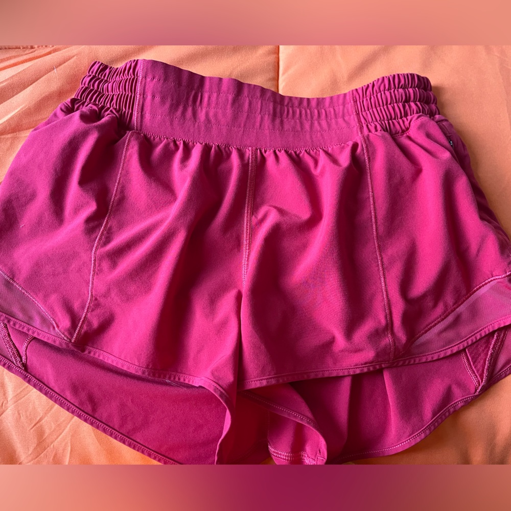 Lululemon Hotty Hot Short 2.5”